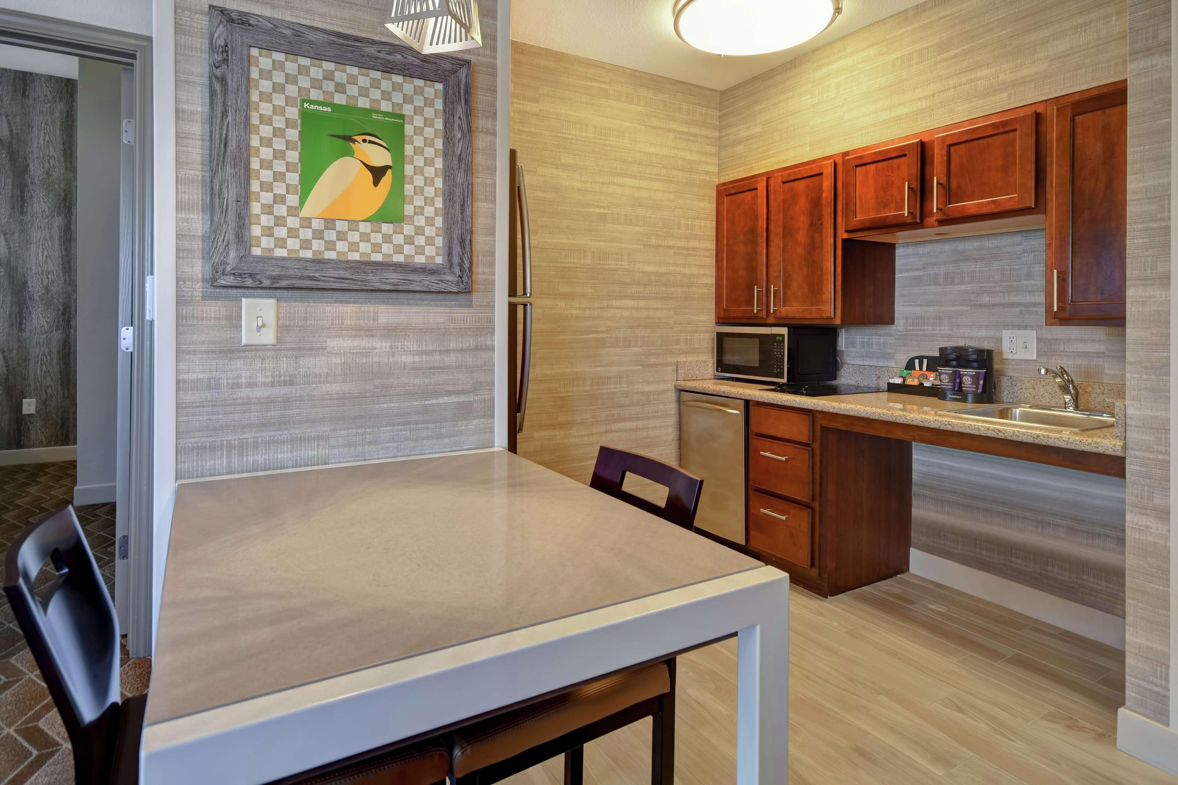 Homewood Suites By Hilton At The Waterfront Wichita Kültér fotó