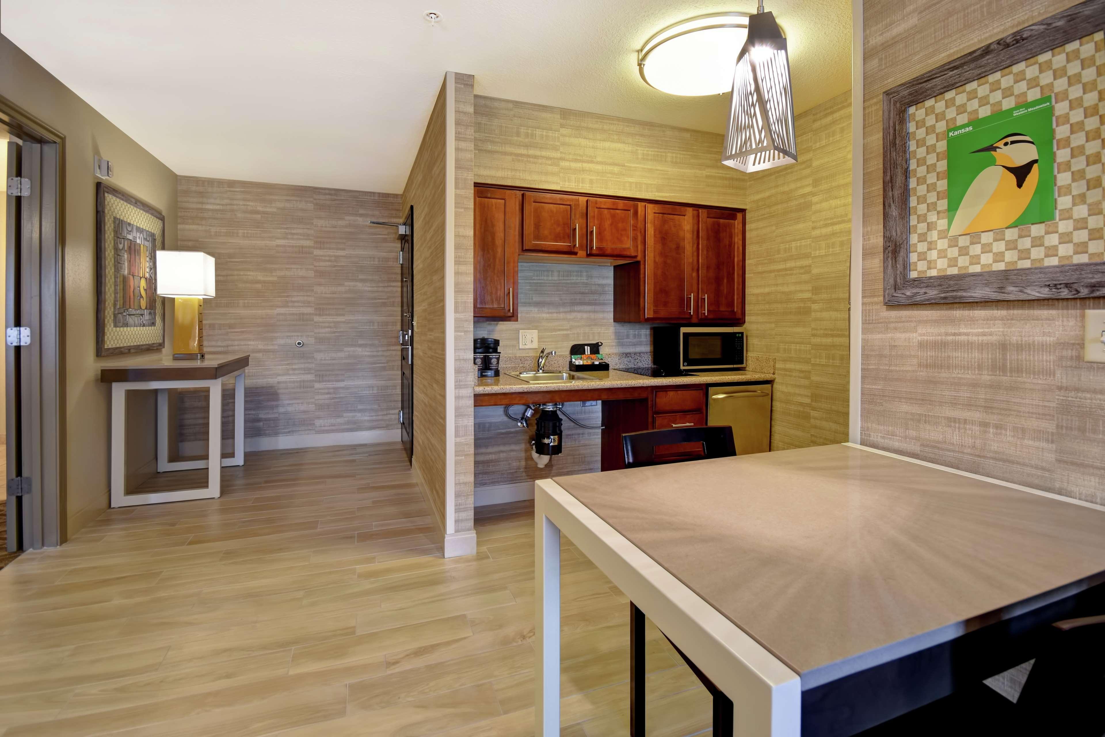 Homewood Suites By Hilton At The Waterfront Wichita Kültér fotó