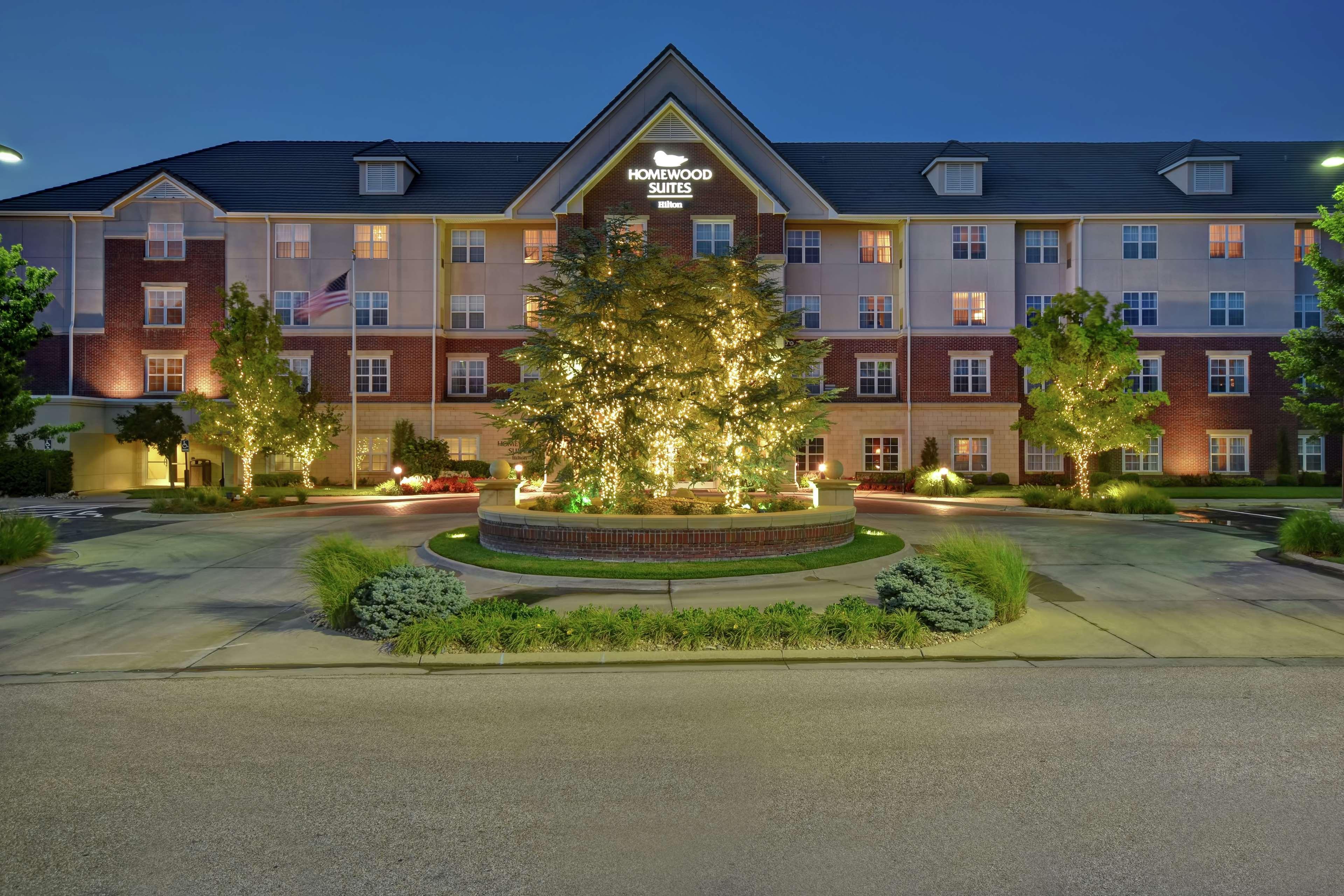 Homewood Suites By Hilton At The Waterfront Wichita Kültér fotó