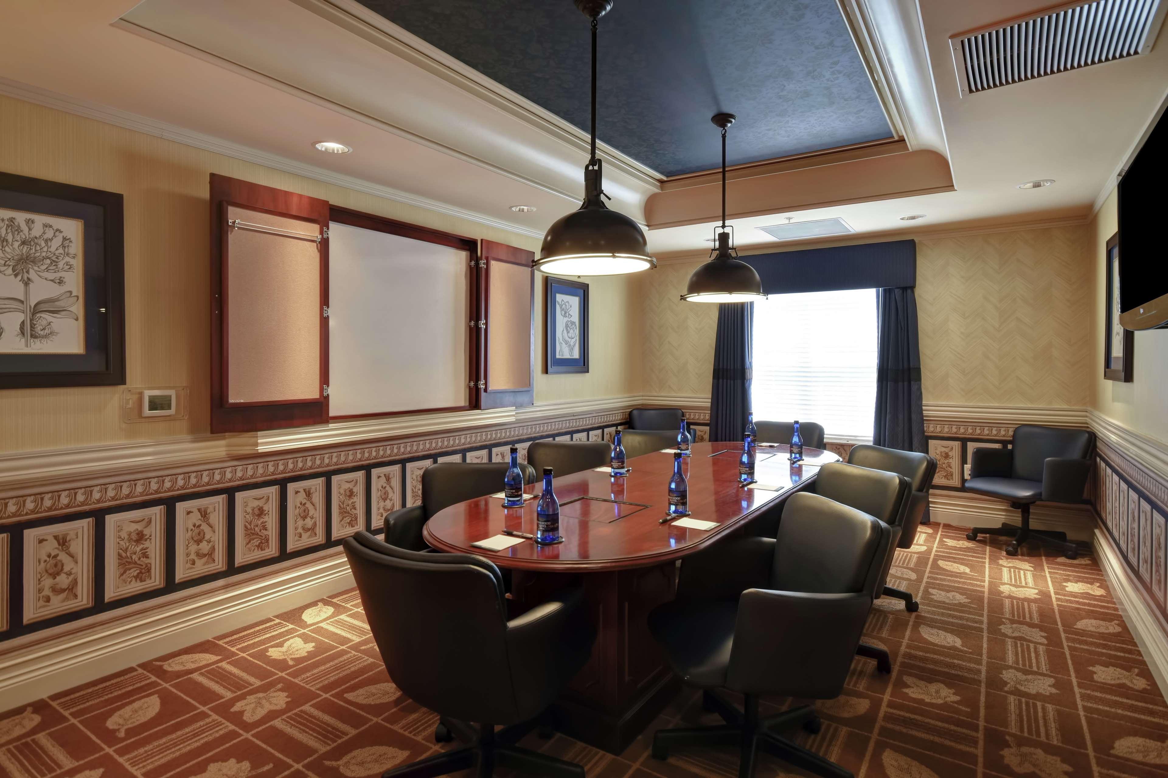 Homewood Suites By Hilton At The Waterfront Wichita Kültér fotó