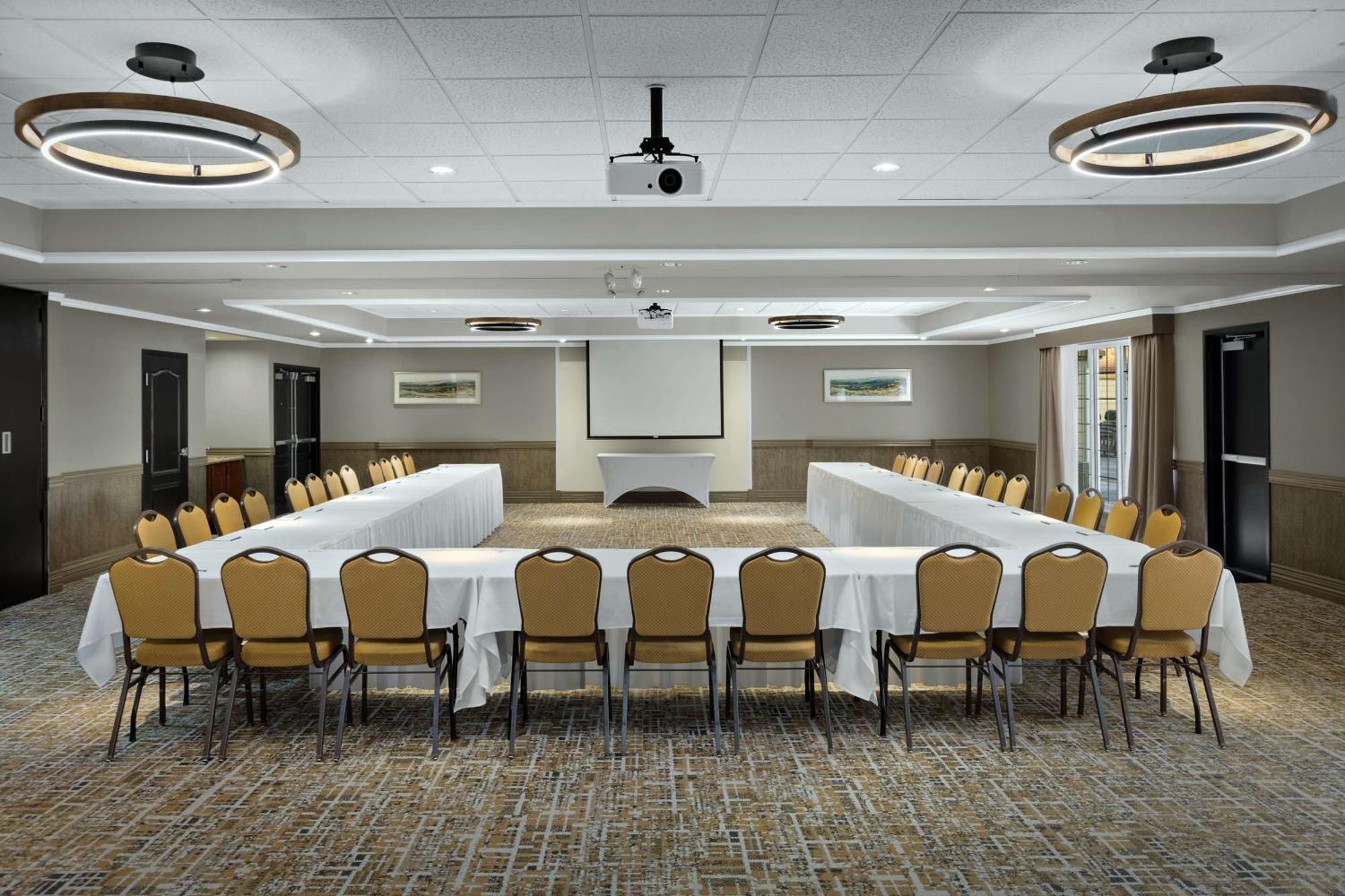 Homewood Suites By Hilton At The Waterfront Wichita Kültér fotó