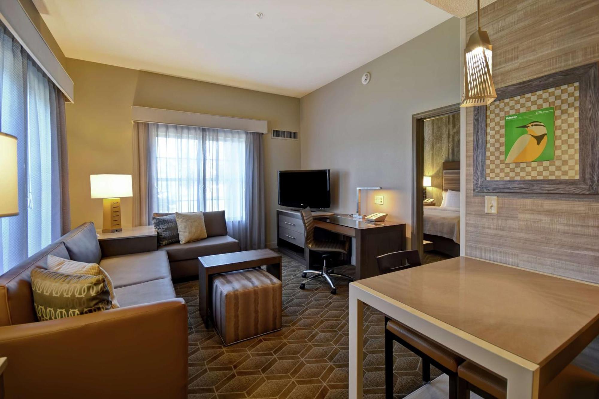 Homewood Suites By Hilton At The Waterfront Wichita Kültér fotó