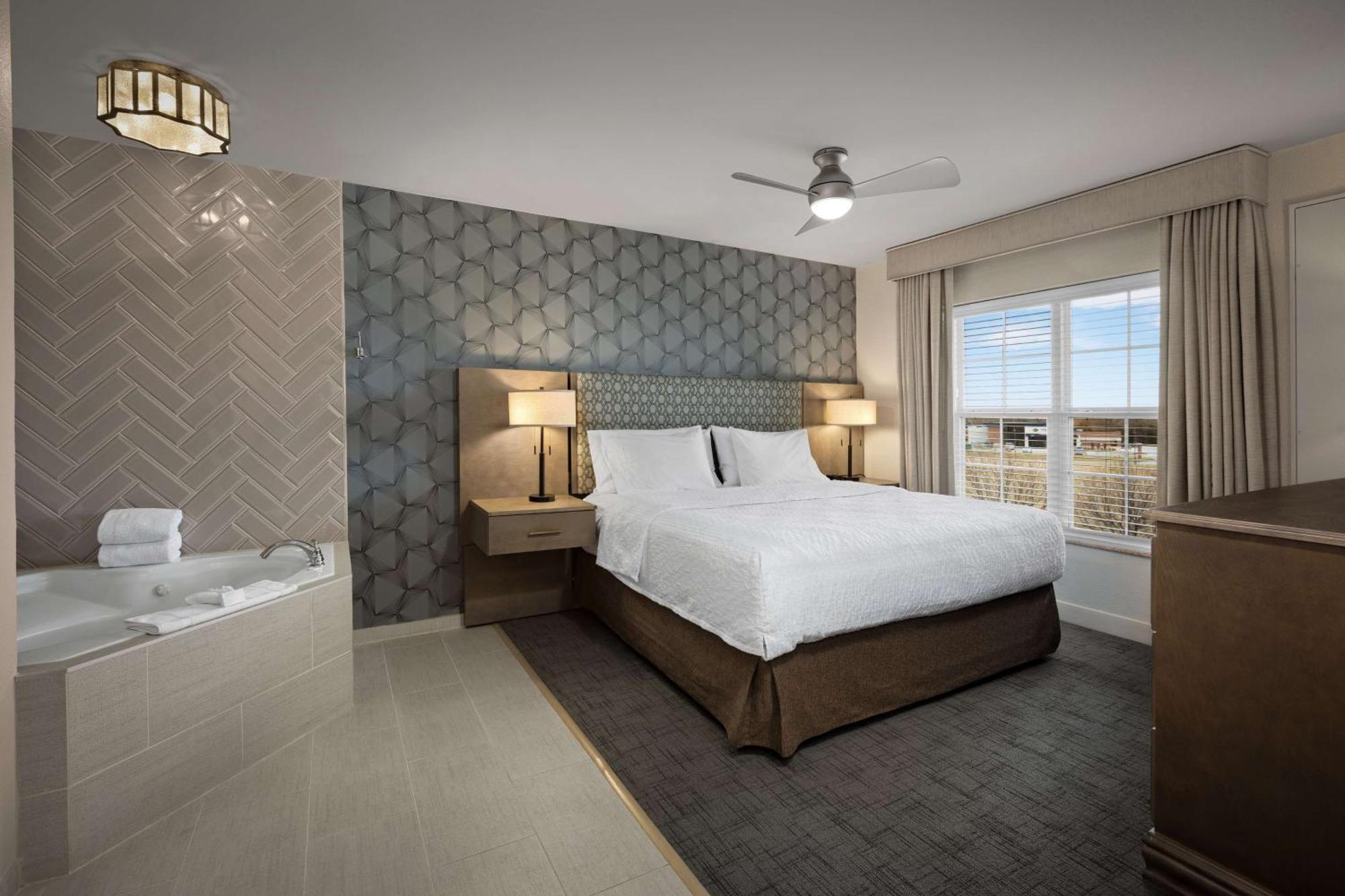 Homewood Suites By Hilton At The Waterfront Wichita Kültér fotó