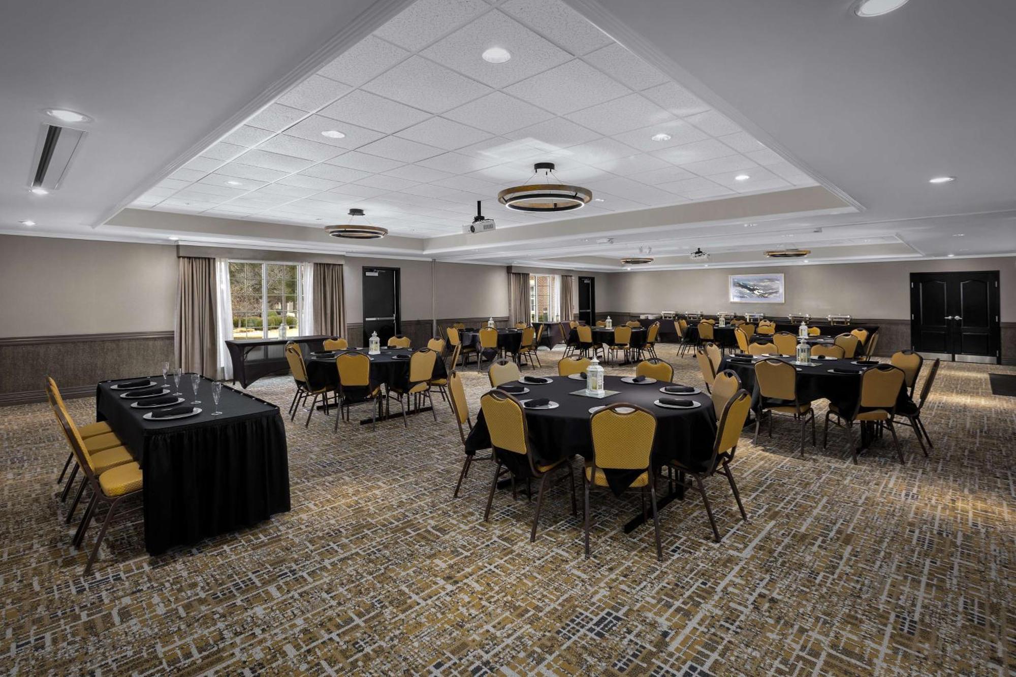 Homewood Suites By Hilton At The Waterfront Wichita Kültér fotó